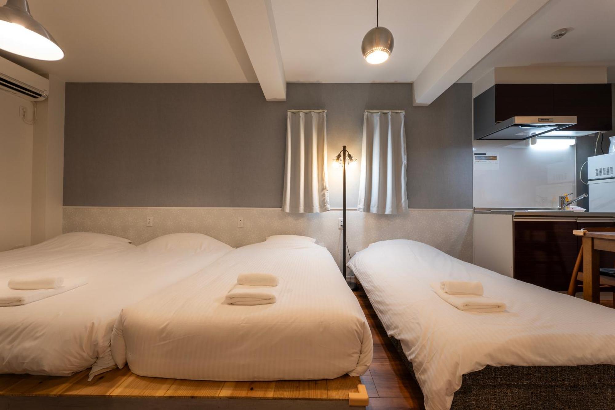 E-Stay Namba Osaka Exterior photo
